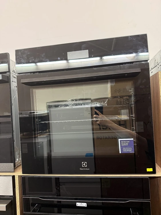 Piekarnik parowy Electrolux KOD8C39Z 500 SurroundCook 72 l | SteamBake, termosonda, kataliza, TFT EXCite | NETSKLEP.COM
