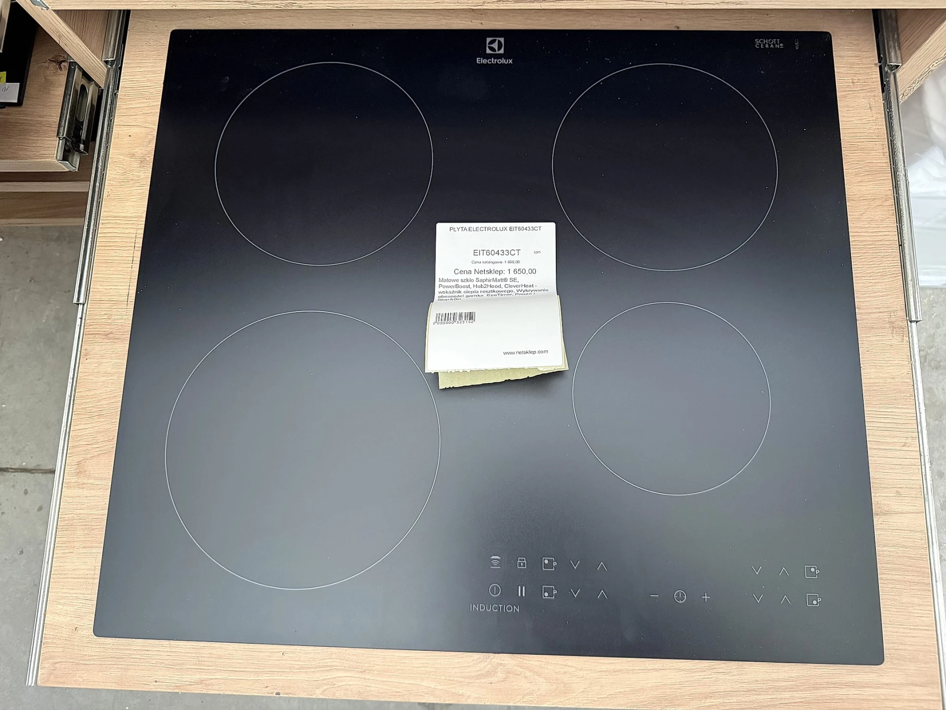 Płyta indukcyjna Electrolux EIT60433CT 500 SaphirMatt SE | 60 cm, 4 pola, 7,2 kW | Hob2Hood, PowerBoost, FlexiPower | NETSKLEP.COM