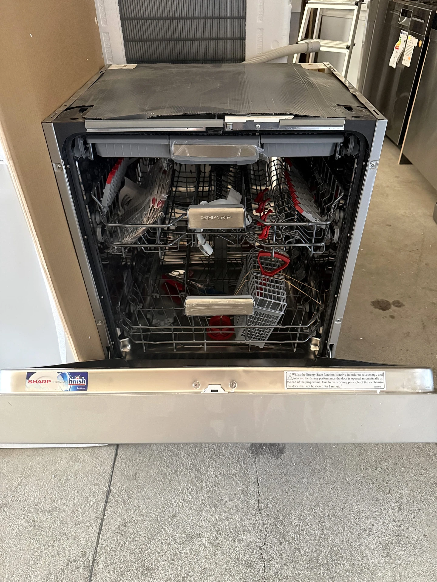 Zmywarka Sharp QW-NA25GU44BS-DE | AquaStop, Automatyczne otwieranie drzwi, Advanced Inverter Motor | 14 kompletów, klasa B, 44 dB | Srebrna | NETSKLEP.COM